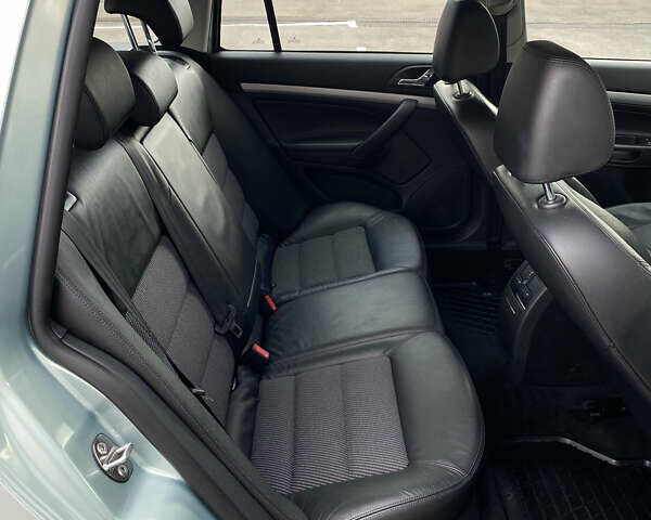 Сірий Шкода Октавія, об'ємом двигуна 1.8 л та пробігом 230 тис. км за 7100 $, фото 44 на Automoto.ua