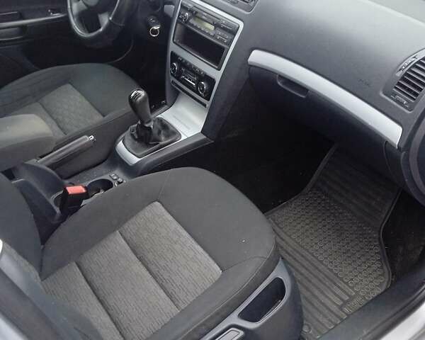 Сірий Шкода Октавія, об'ємом двигуна 1.39 л та пробігом 269 тис. км за 5600 $, фото 10 на Automoto.ua