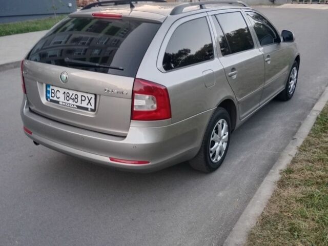 Серый Шкода Октавия, объемом двигателя 1.6 л и пробегом 270 тыс. км за 5600 $, фото 2 на Automoto.ua