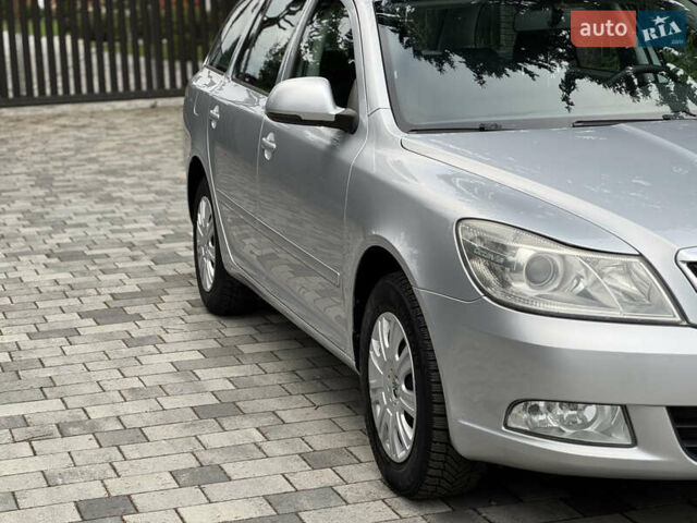 Шкода Октавия 2009 в Староконстантинов на Automoto.ua Серый Шкода Октавия, объемом двигателя 1.6 л и пробегом 212 тыс. км за 7600 $, фото 7 на Automoto.ua