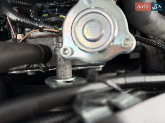 Серый Шкода Октавия, объемом двигателя 1.6 л и пробегом 205 тыс. км за 4750 $, фото 33 на Automoto.ua