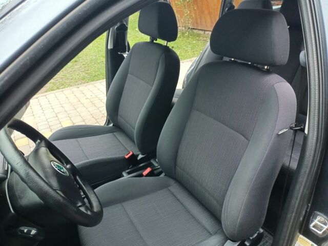 Серый Шкода Октавия, объемом двигателя 1.6 л и пробегом 224 тыс. км за 5999 $, фото 16 на Automoto.ua