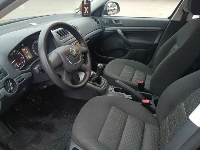 Серый Шкода Октавия, объемом двигателя 1.6 л и пробегом 198 тыс. км за 6900 $, фото 4 на Automoto.ua