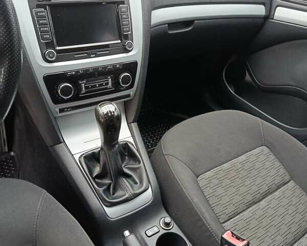 Серый Шкода Октавия, объемом двигателя 1.99 л и пробегом 312 тыс. км за 7800 $, фото 5 на Automoto.ua