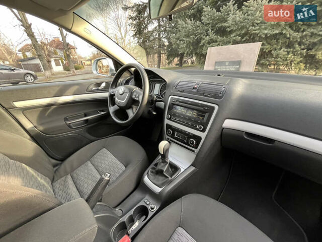 Серый Шкода Октавия, объемом двигателя 1.4 л и пробегом 283 тыс. км за 6350 $, фото 12 на Automoto.ua