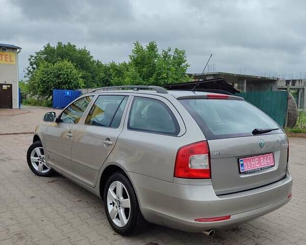 Сірий Шкода Октавія, об'ємом двигуна 1.6 л та пробігом 195 тис. км за 7500 $, фото 18 на Automoto.ua