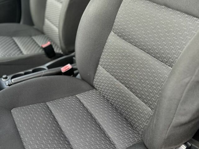 Серый Шкода Октавия, объемом двигателя 1.4 л и пробегом 172 тыс. км за 7600 $, фото 16 на Automoto.ua