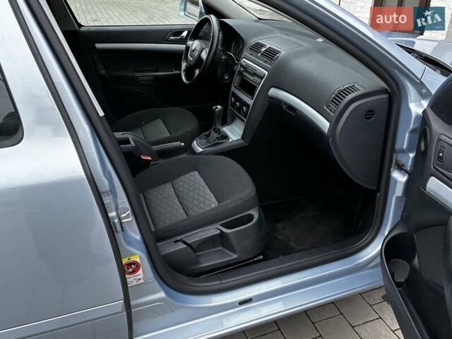 Серый Шкода Октавия, объемом двигателя 1.6 л и пробегом 203 тыс. км за 8099 $, фото 69 на Automoto.ua