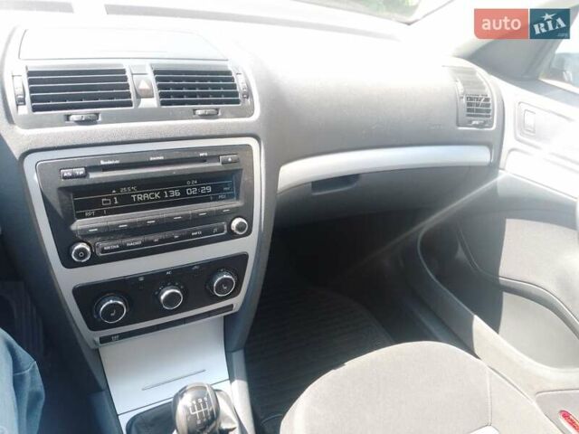 Серый Шкода Октавия, объемом двигателя 1.8 л и пробегом 138 тыс. км за 7600 $, фото 16 на Automoto.ua