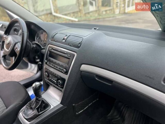 Серый Шкода Октавия, объемом двигателя 1.4 л и пробегом 193 тыс. км за 7599 $, фото 59 на Automoto.ua