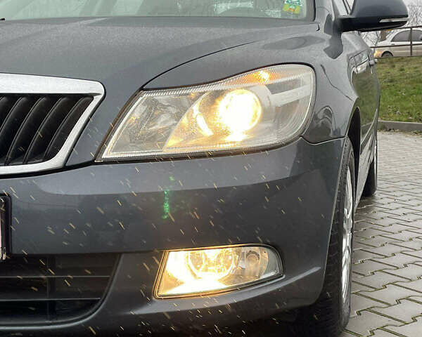 Серый Шкода Октавия, объемом двигателя 1.6 л и пробегом 181 тыс. км за 8888 $, фото 68 на Automoto.ua