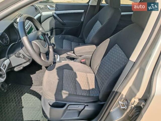 Серый Шкода Октавия, объемом двигателя 1.4 л и пробегом 224 тыс. км за 6990 $, фото 19 на Automoto.ua