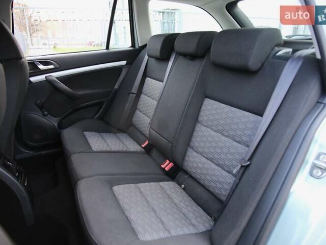 Серый Шкода Октавия, объемом двигателя 1.4 л и пробегом 205 тыс. км за 7900 $, фото 7 на Automoto.ua