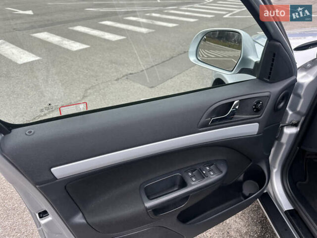 Серый Шкода Октавия, объемом двигателя 1.6 л и пробегом 168 тыс. км за 7250 $, фото 18 на Automoto.ua