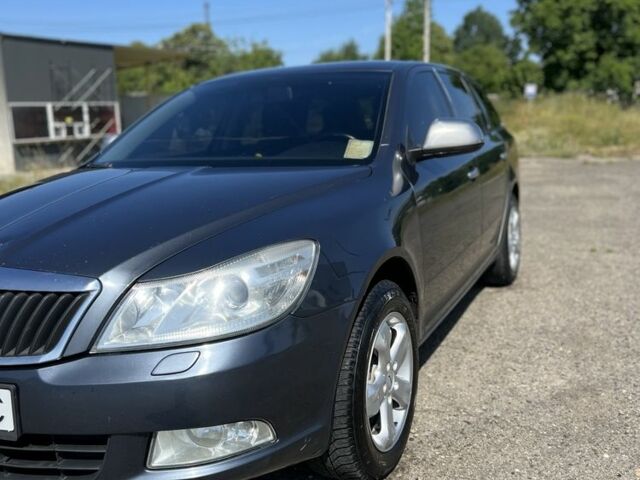 Сірий Шкода Октавія, об'ємом двигуна 1.6 л та пробігом 320 тис. км за 5999 $, фото 1 на Automoto.ua