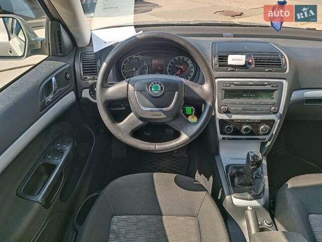 Серый Шкода Октавия, объемом двигателя 1.4 л и пробегом 224 тыс. км за 6990 $, фото 14 на Automoto.ua