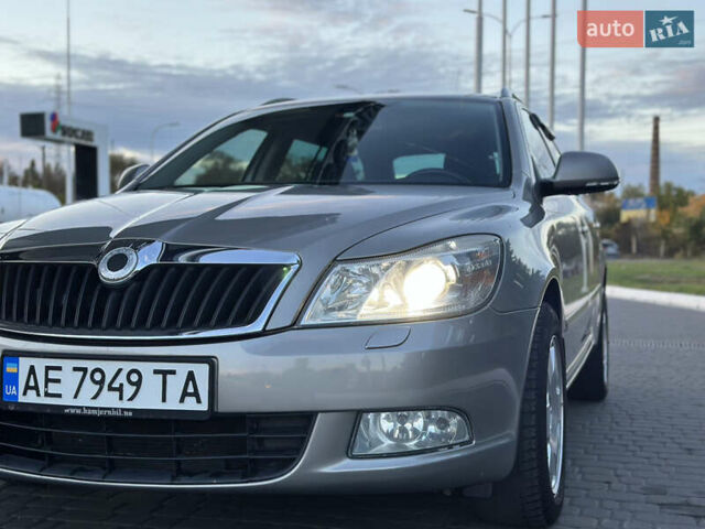Шкода Октавія 2009 у Дніпро (Дніпропетровську) на Automoto.ua Сірий Шкода Октавія, об'ємом двигуна 1.39 л та пробігом 246 тис. км за 5400 $, фото 2 на Automoto.ua