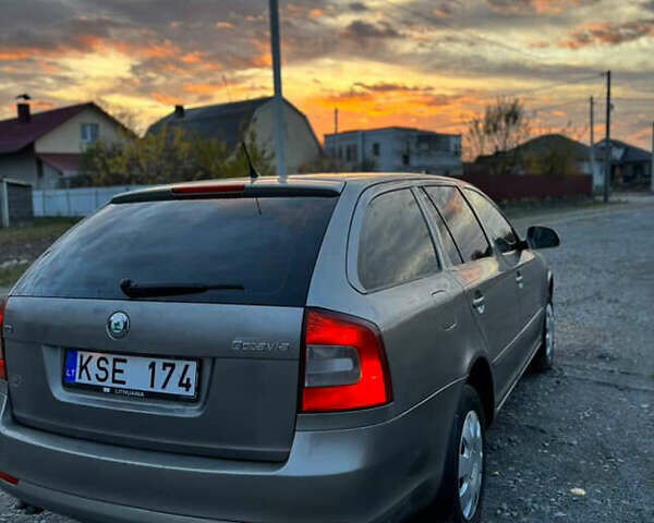 Шкода Октавія 2009 у Києві на Automoto.ua Сірий Шкода Октавія, об'ємом двигуна 1.9 л та пробігом 400 тис. км за 3150 $, фото 9 на Automoto.ua