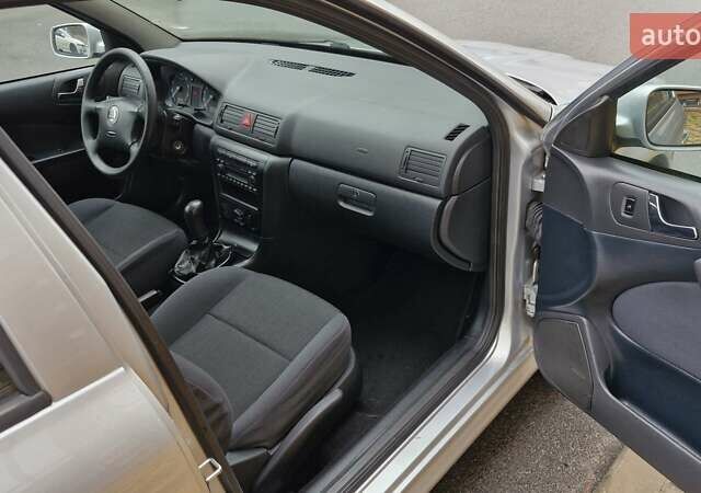 Сірий Шкода Октавія, об'ємом двигуна 1.6 л та пробігом 173 тис. км за 6799 $, фото 24 на Automoto.ua