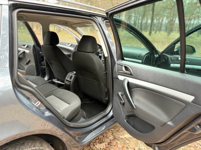 Сірий Шкода Октавія, об'ємом двигуна 1.8 л та пробігом 220 тис. км за 8200 $, фото 20 на Automoto.ua