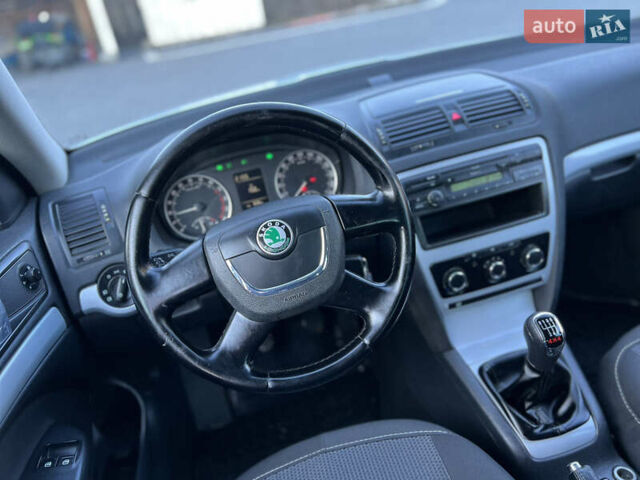 Сірий Шкода Октавія, об'ємом двигуна 1.9 л та пробігом 262 тис. км за 7800 $, фото 29 на Automoto.ua