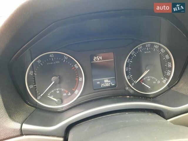Серый Шкода Октавия, объемом двигателя 1.6 л и пробегом 250 тыс. км за 7550 $, фото 29 на Automoto.ua