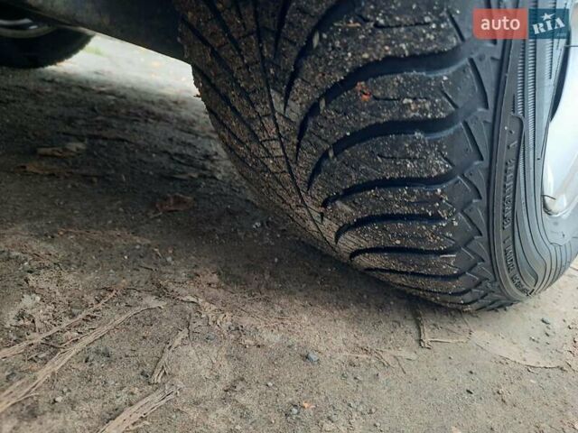 Серый Шкода Октавия, объемом двигателя 1.6 л и пробегом 250 тыс. км за 7550 $, фото 93 на Automoto.ua