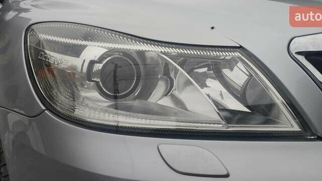 Серый Шкода Октавия, объемом двигателя 1.8 л и пробегом 215 тыс. км за 8000 $, фото 15 на Automoto.ua