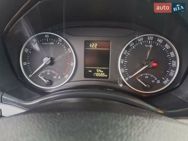 Серый Шкода Октавия, объемом двигателя 1.6 л и пробегом 171 тыс. км за 7800 $, фото 61 на Automoto.ua