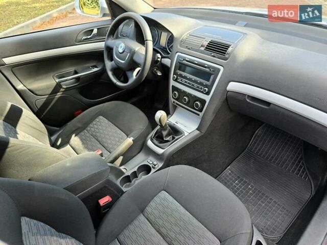 Серый Шкода Октавия, объемом двигателя 1.9 л и пробегом 180 тыс. км за 6700 $, фото 20 на Automoto.ua