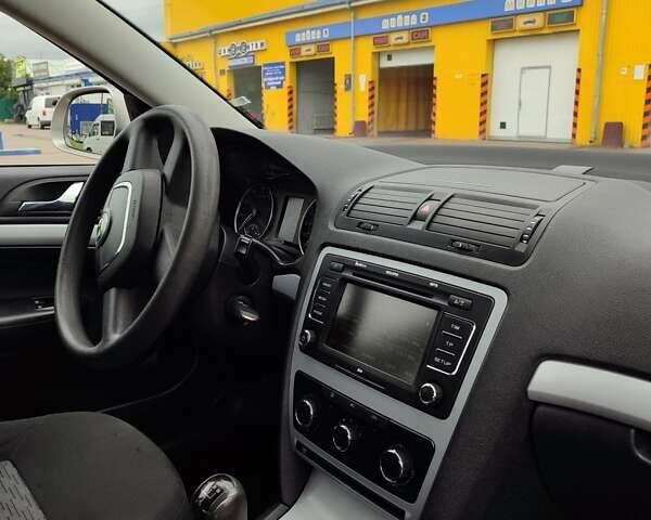 Сірий Шкода Октавія, об'ємом двигуна 1.6 л та пробігом 195 тис. км за 7500 $, фото 54 на Automoto.ua