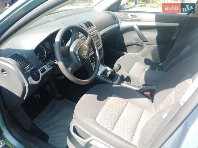 Серый Шкода Октавия, объемом двигателя 1.8 л и пробегом 138 тыс. км за 7600 $, фото 2 на Automoto.ua