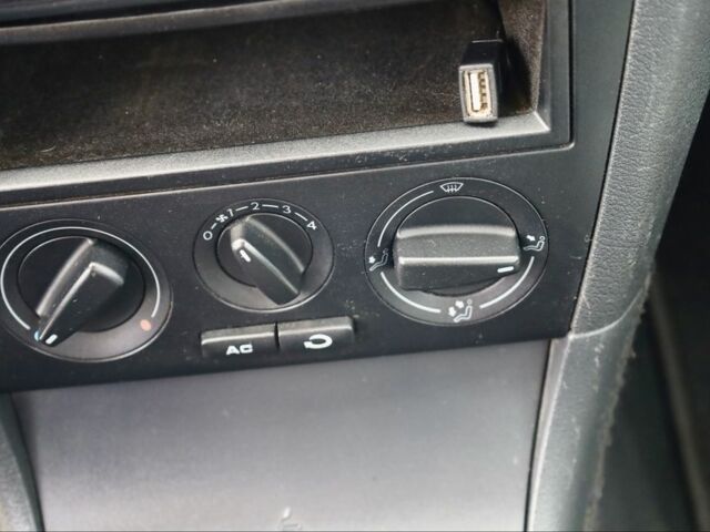 Серый Шкода Октавия, объемом двигателя 1.6 л и пробегом 199 тыс. км за 6400 $, фото 14 на Automoto.ua