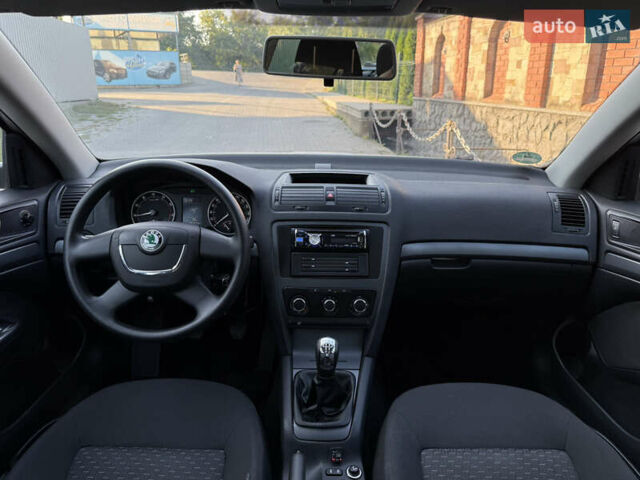 Серый Шкода Октавия, объемом двигателя 1.6 л и пробегом 237 тыс. км за 7899 $, фото 30 на Automoto.ua
