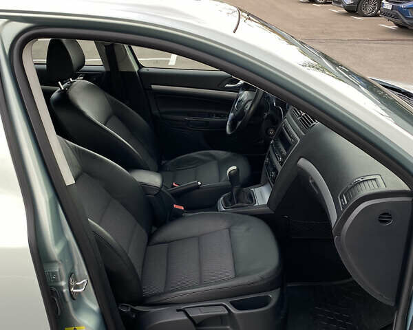 Сірий Шкода Октавія, об'ємом двигуна 1.8 л та пробігом 230 тис. км за 7100 $, фото 47 на Automoto.ua