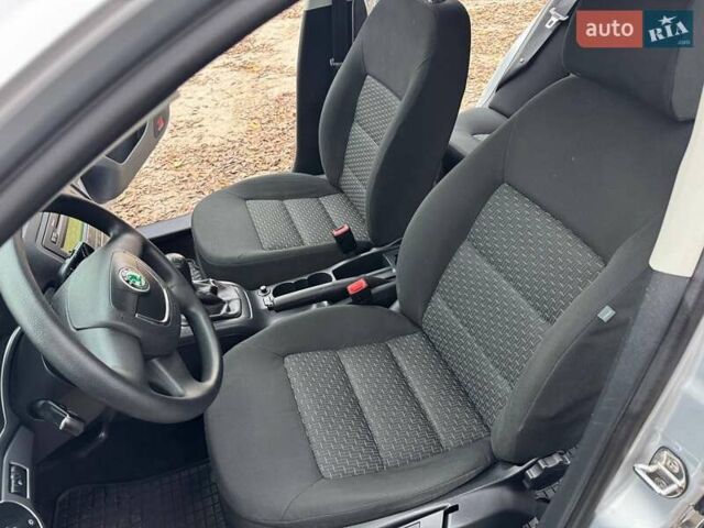 Серый Шкода Октавия, объемом двигателя 1.6 л и пробегом 182 тыс. км за 7700 $, фото 56 на Automoto.ua