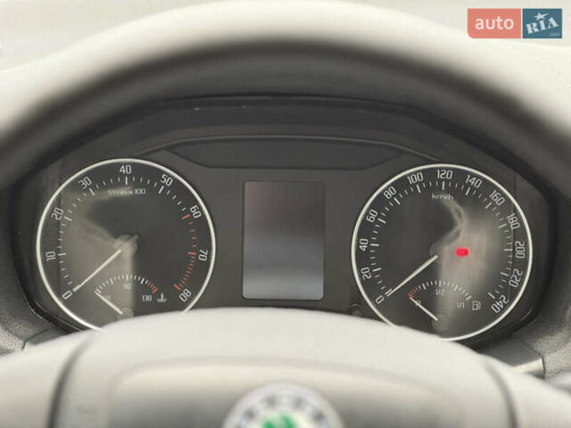 Шкода Октавия 2009 в Староконстантинов на Automoto.ua Серый Шкода Октавия, объемом двигателя 1.6 л и пробегом 212 тыс. км за 7600 $, фото 20 на Automoto.ua