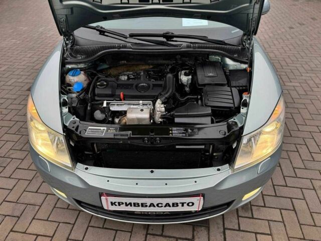 Серый Шкода Октавия, объемом двигателя 1.4 л и пробегом 229 тыс. км за 8000 $, фото 3 на Automoto.ua