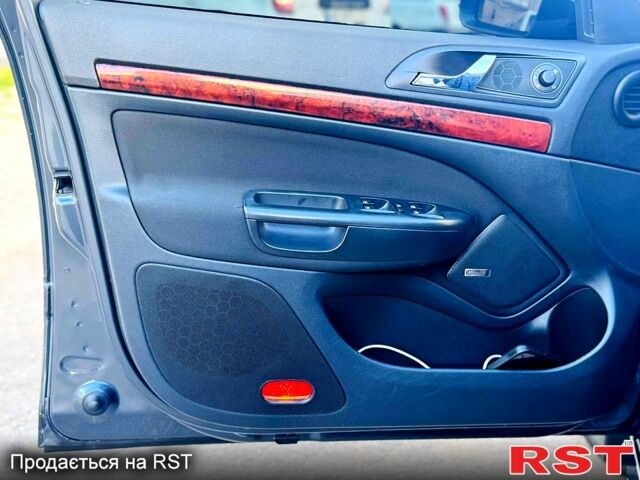Серый Шкода Октавия, объемом двигателя 1.8 л и пробегом 165 тыс. км за 7900 $, фото 10 на Automoto.ua