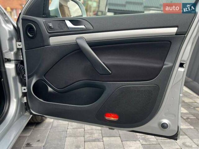 Серый Шкода Октавия, объемом двигателя 1.4 л и пробегом 193 тыс. км за 7599 $, фото 58 на Automoto.ua