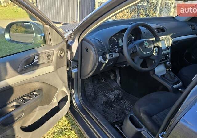 Серый Шкода Октавия, объемом двигателя 1.6 л и пробегом 221 тыс. км за 6999 $, фото 9 на Automoto.ua