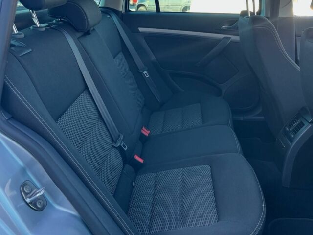 Сірий Шкода Октавія, об'ємом двигуна 0 л та пробігом 185 тис. км за 7400 $, фото 7 на Automoto.ua