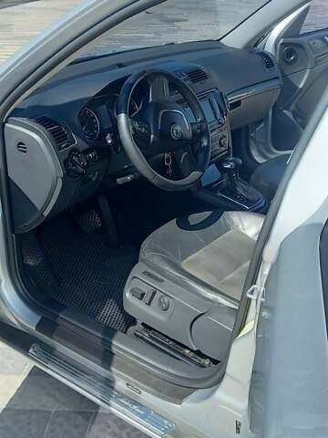 Серый Шкода Октавия, объемом двигателя 1.97 л и пробегом 313 тыс. км за 9000 $, фото 9 на Automoto.ua