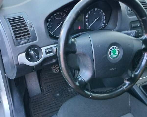 Серый Шкода Октавия, объемом двигателя 1.6 л и пробегом 267 тыс. км за 6400 $, фото 12 на Automoto.ua