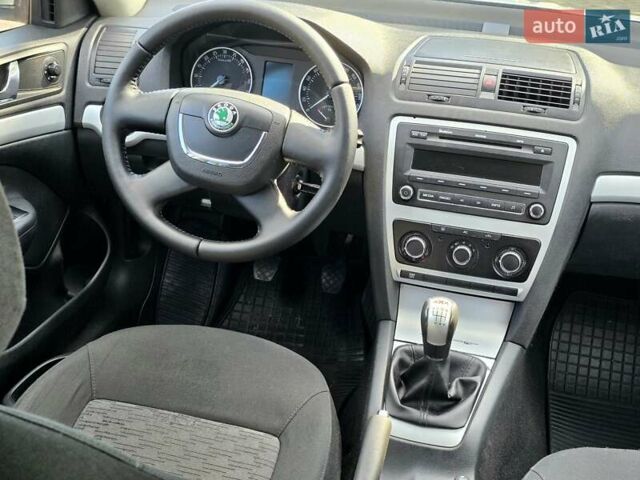 Сірий Шкода Октавія, об'ємом двигуна 1.9 л та пробігом 180 тис. км за 6900 $, фото 17 на Automoto.ua