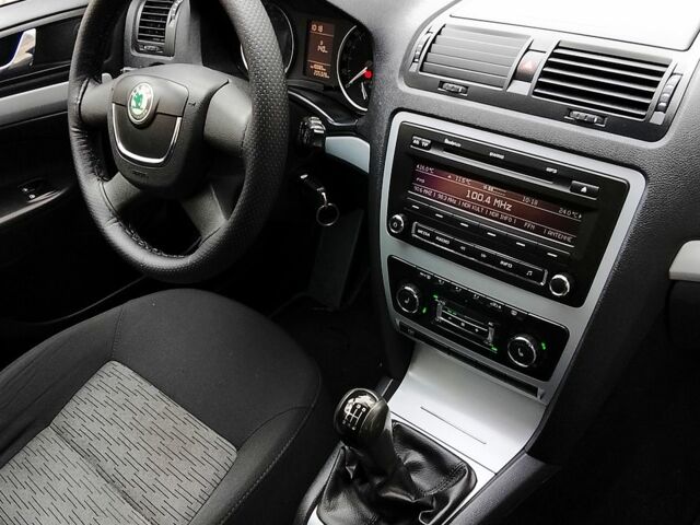 Сірий Шкода Октавія, об'ємом двигуна 1.4 л та пробігом 274 тис. км за 7100 $, фото 4 на Automoto.ua