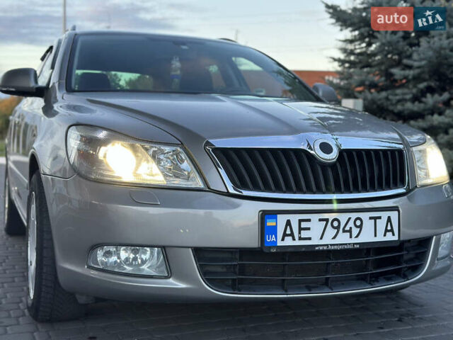 Шкода Октавія 2009 у Дніпро (Дніпропетровську) на Automoto.ua Сірий Шкода Октавія, об'ємом двигуна 1.39 л та пробігом 246 тис. км за 5400 $, фото 3 на Automoto.ua