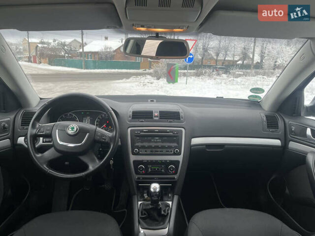 Сірий Шкода Октавія, об'ємом двигуна 1.8 л та пробігом 270 тис. км за 6900 $, фото 13 на Automoto.ua