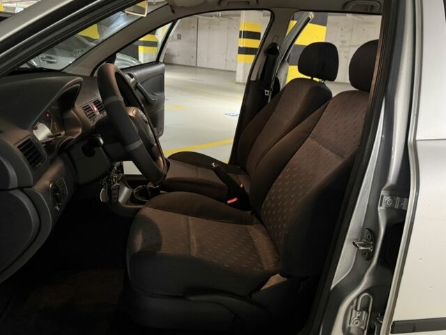 Серый Шкода Октавия, объемом двигателя 1.6 л и пробегом 235 тыс. км за 2900 $, фото 22 на Automoto.ua