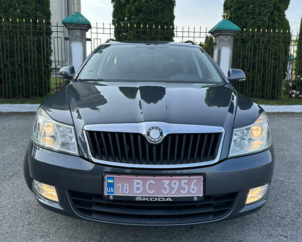 Серый Шкода Октавия, объемом двигателя 1.4 л и пробегом 291 тыс. км за 5950 $, фото 1 на Automoto.ua